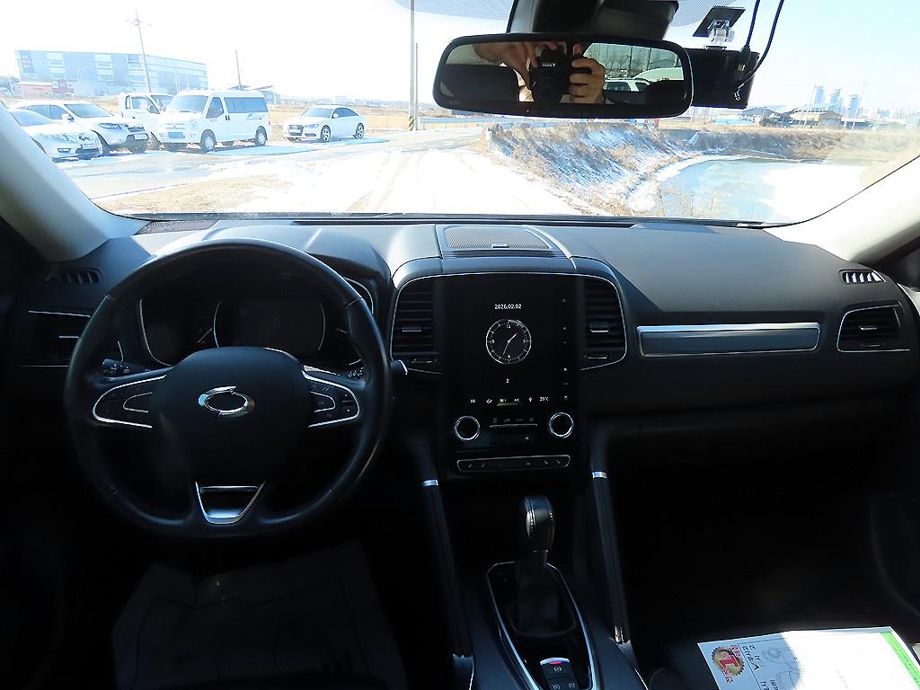 SAMSUNG QM6 - Vista 9