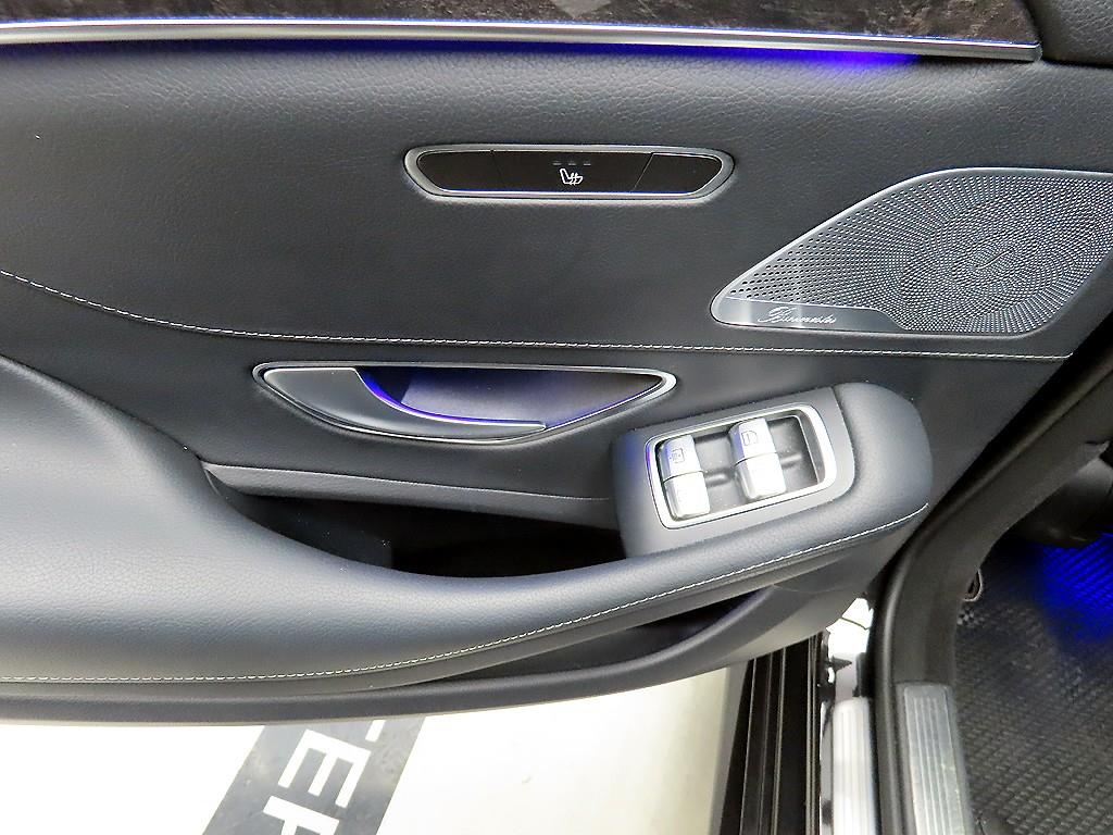 Mercedes Benz S Class - Vista 12