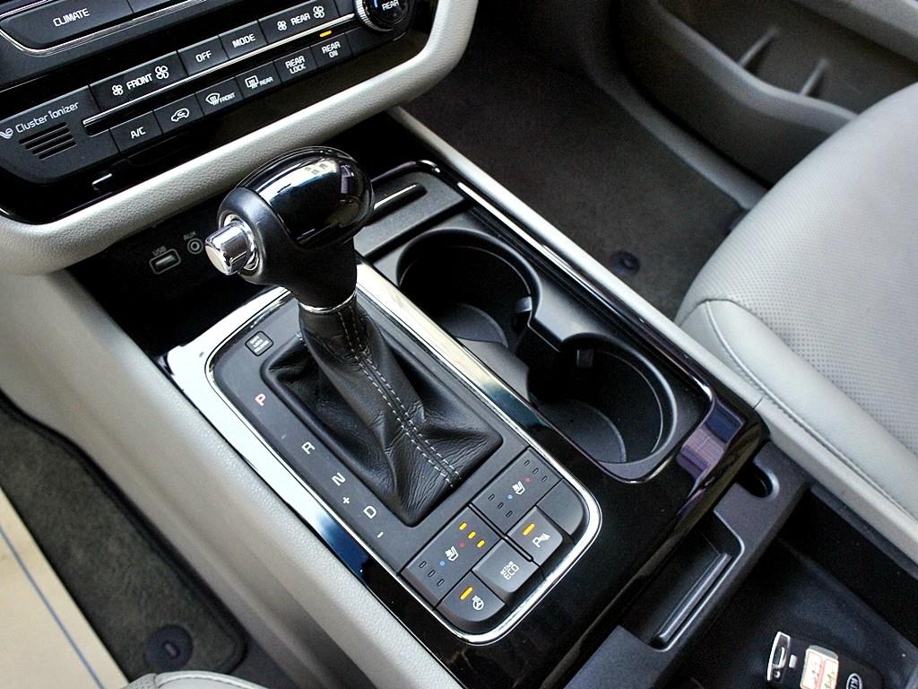 KIA Carnival 2016 Gris - Importación desde Corea - HF Imports Iquique - Foto 11