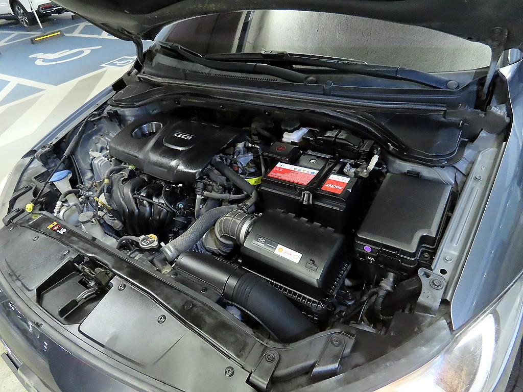 HYUNDAI Avante 2017 Gris - Importación desde Corea - HF Imports Iquique - Foto 19