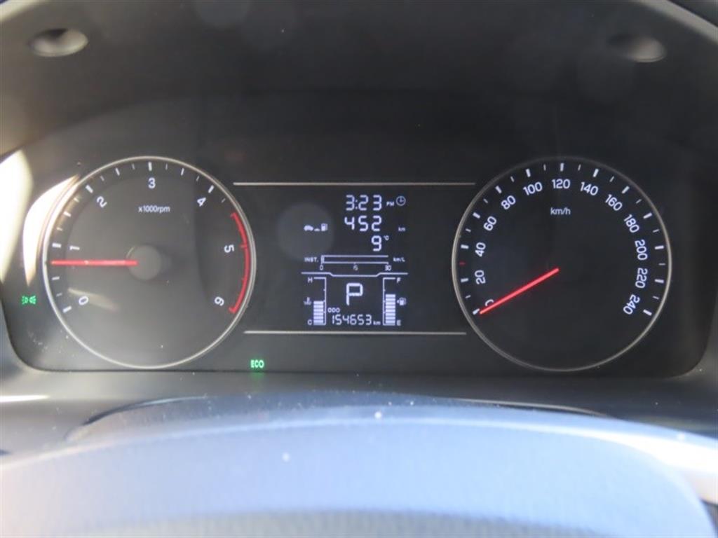 Ssangyong Rexton - Vista 9