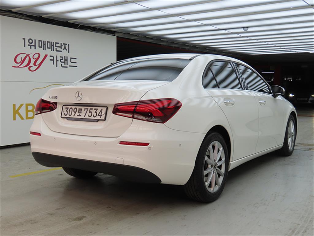 Mercedes Benz A Class - Vista 4