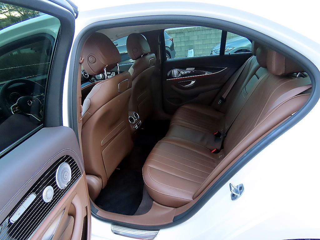 Mercedes Benz E class - Vista 6