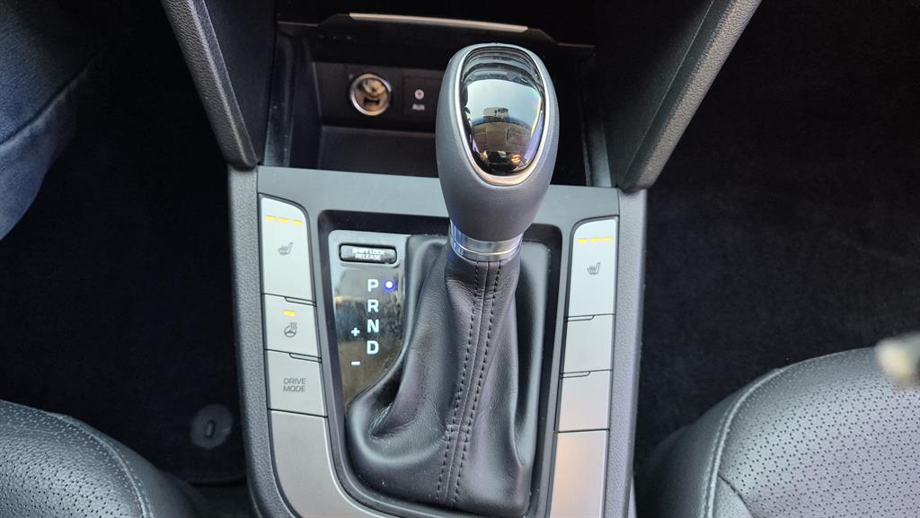 HYUNDAI Avante - Vista 7