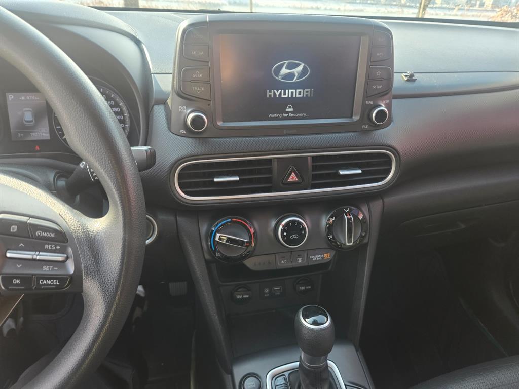 HYUNDAI Kona - Vista 7