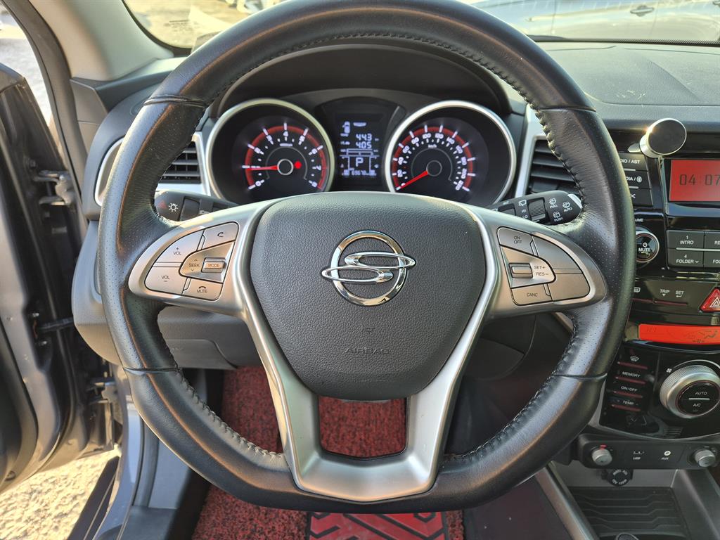 Ssangyong Tivoli - Vista 12