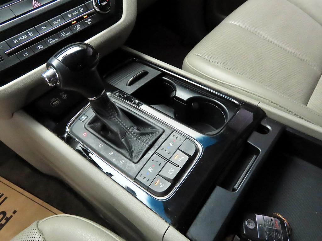 KIA Carnival - Vista 10