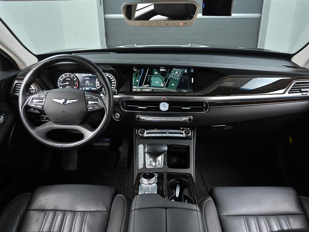 Genesis G90 - Vista 7