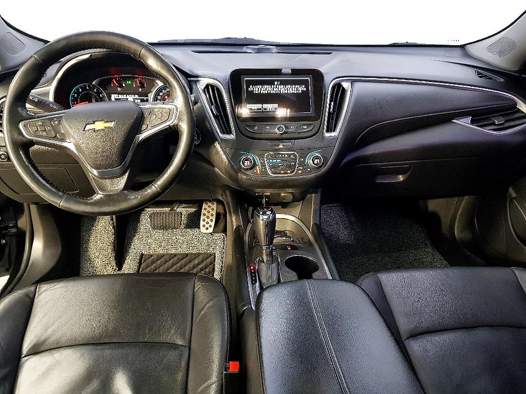 Chevrolet Malibu - Vista 5