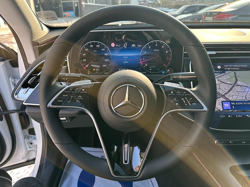 Mercedes Benz E class - Vista 6