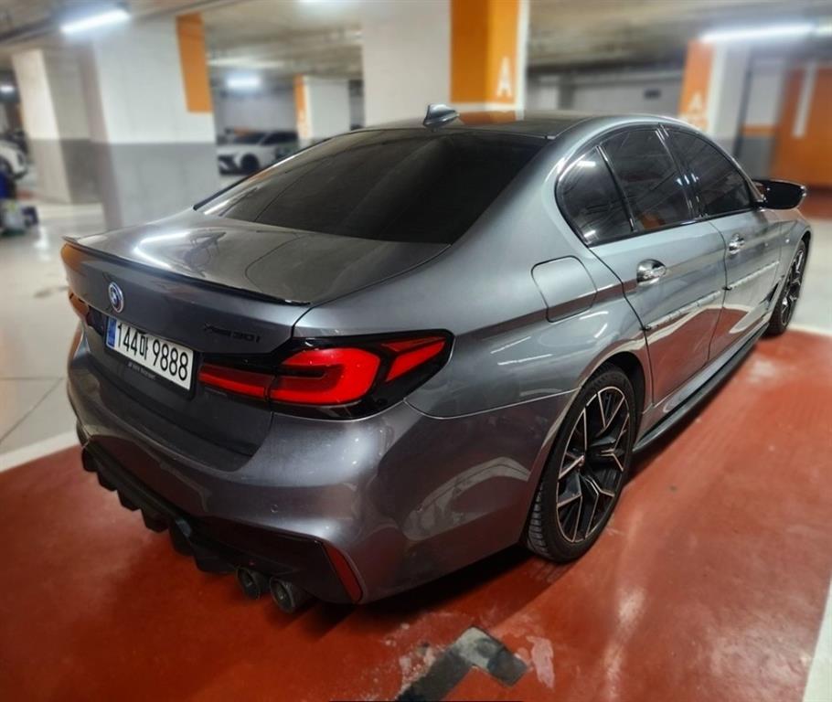 BMW 5 Series - Vista 4