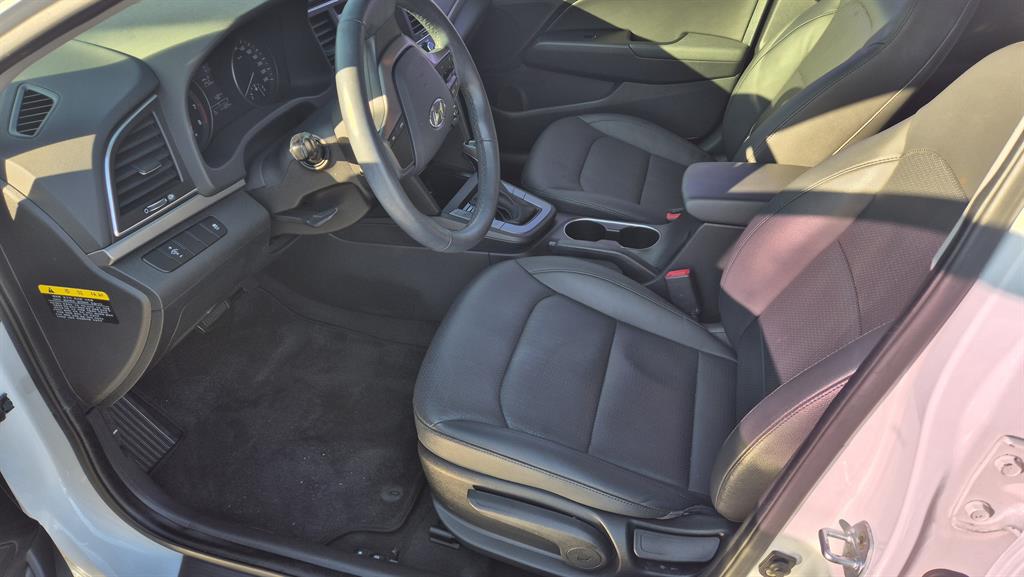 HYUNDAI Avante - Vista 11