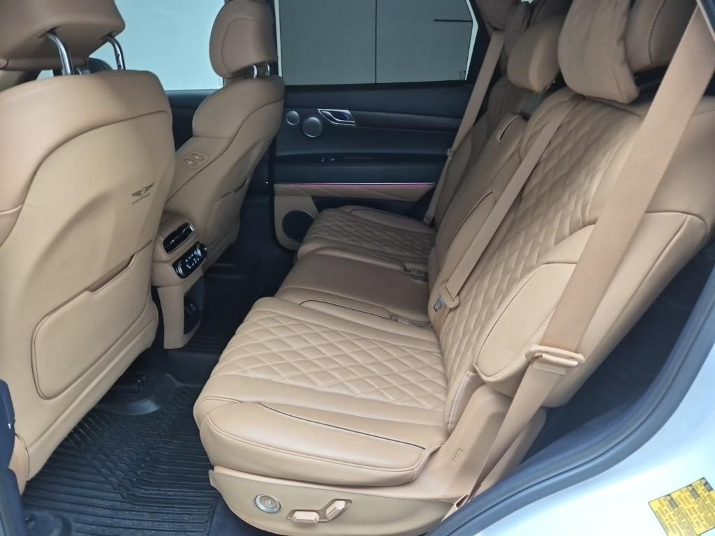 Genesis GV80 - Vista 12