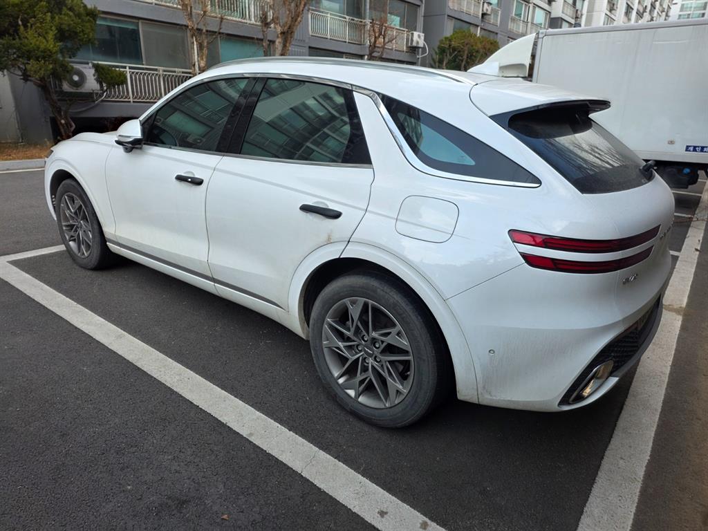 Genesis GV70 - Vista 4