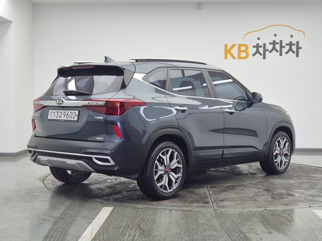 KIA Seltos - Vista 4