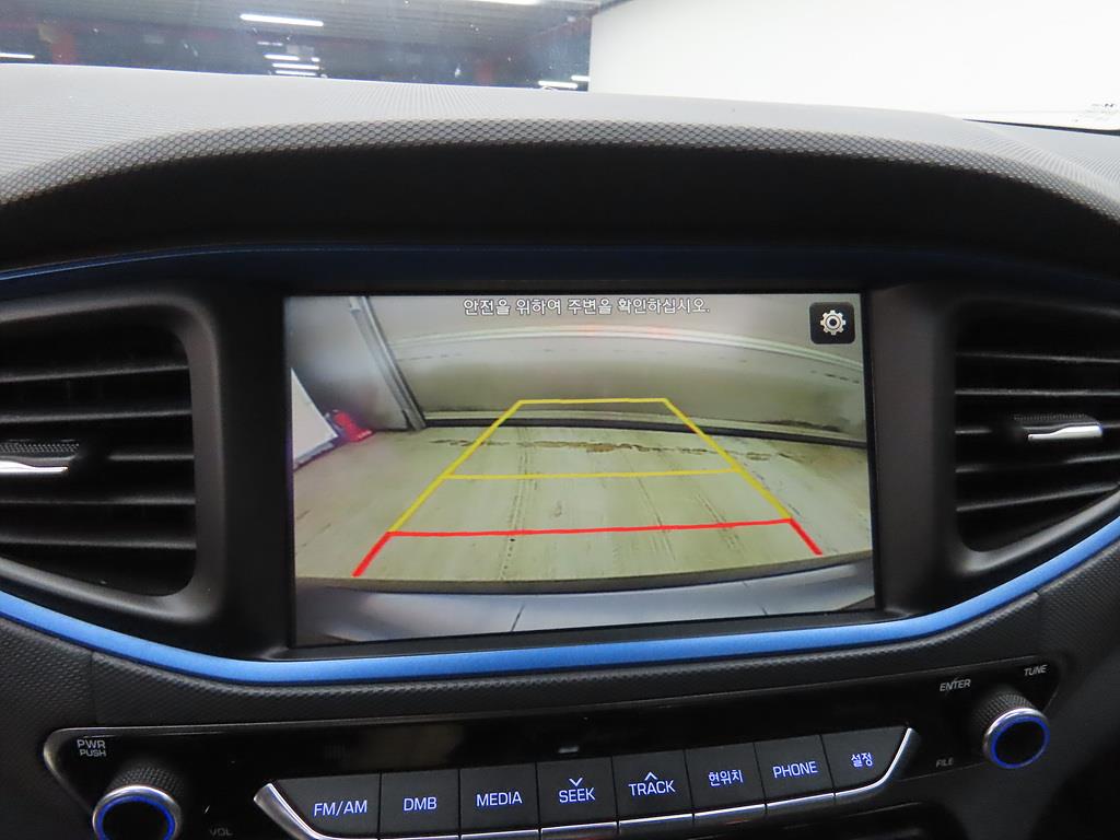 HYUNDAI Ioniq - Vista 12