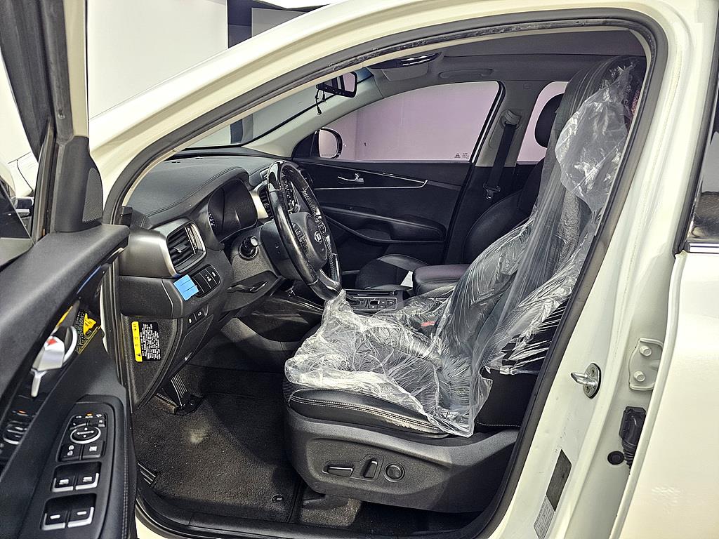 KIA Sorento - Vista 8