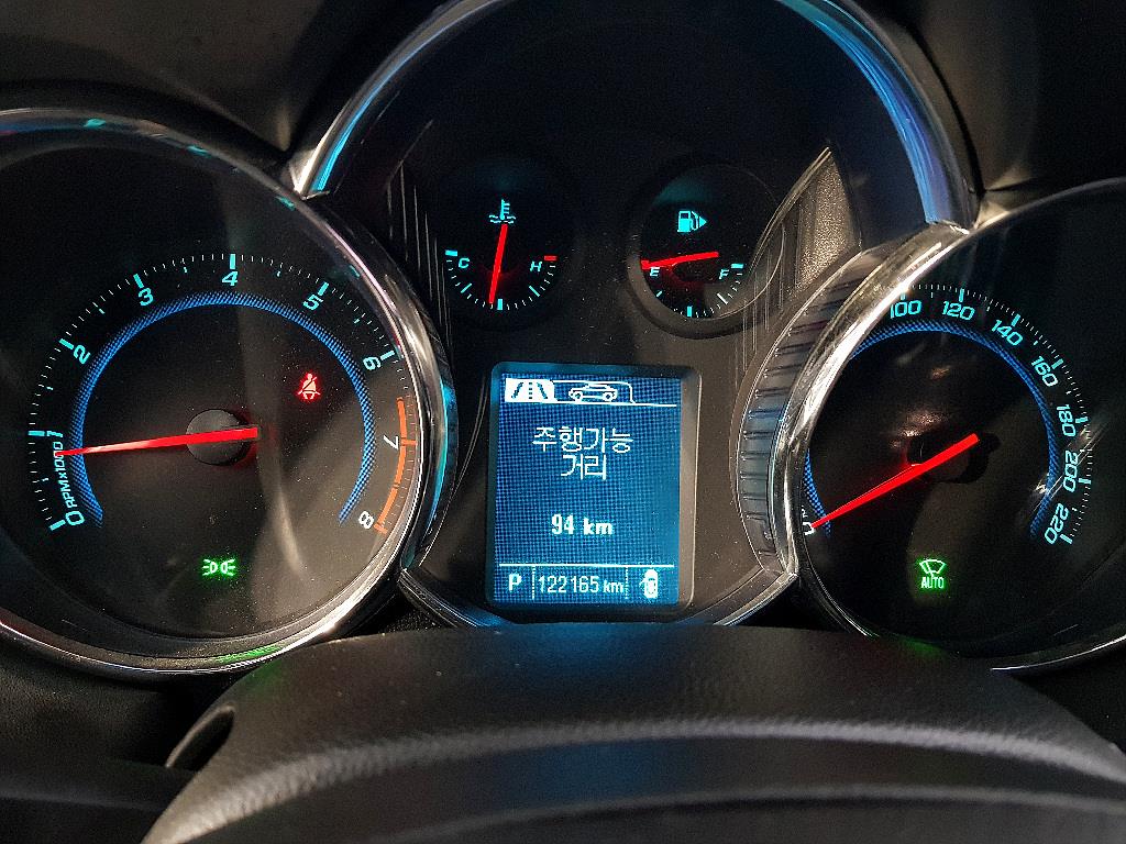 Chevrolet Cruise - Vista 7