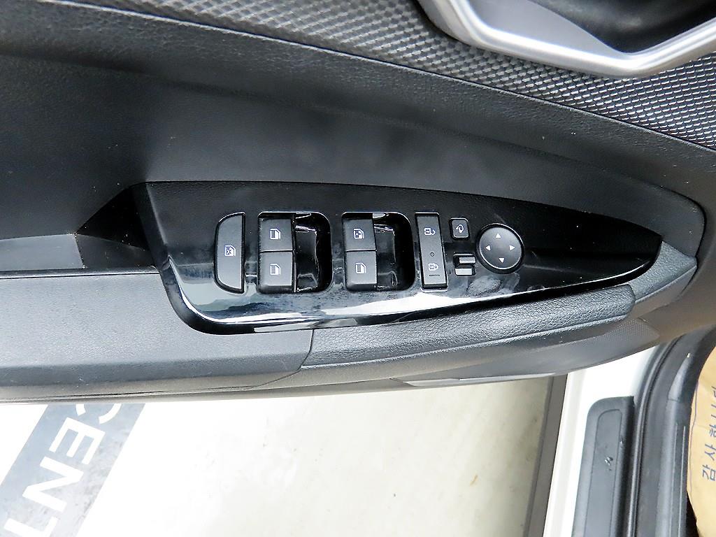 KIA Sportage - Vista 11