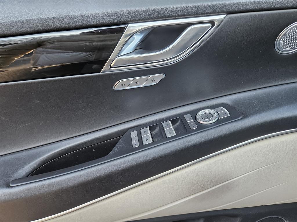 Genesis GV80 - Vista 7