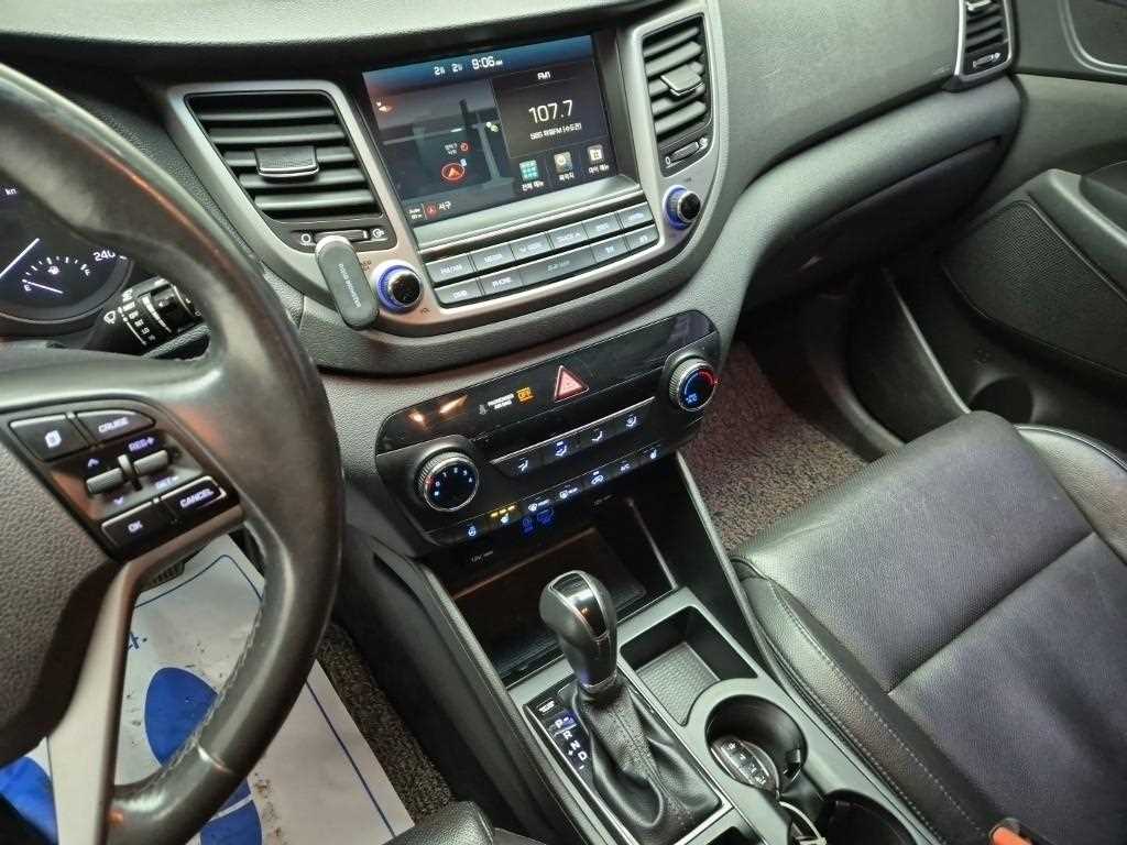 HYUNDAI Tucson - Vista 10