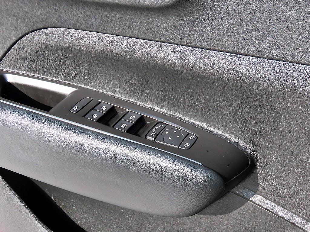 SAMSUNG QM6 - Vista 11