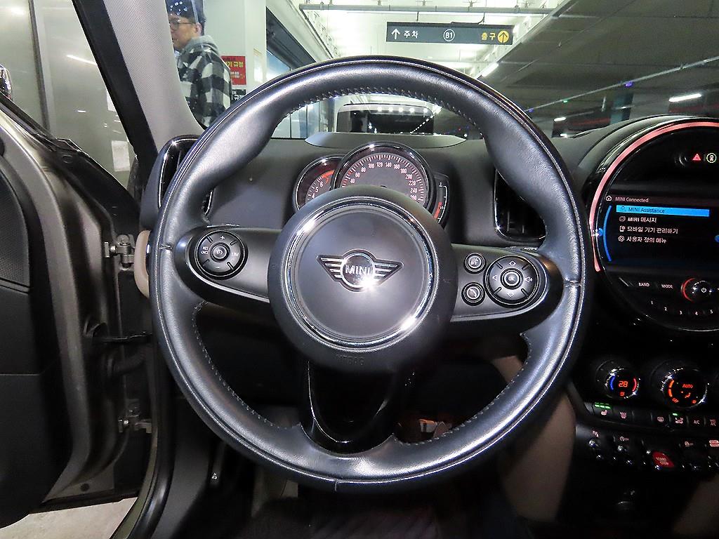 Mini Countryman - Vista 8