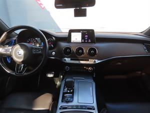 KIA Stinger - Vista 12