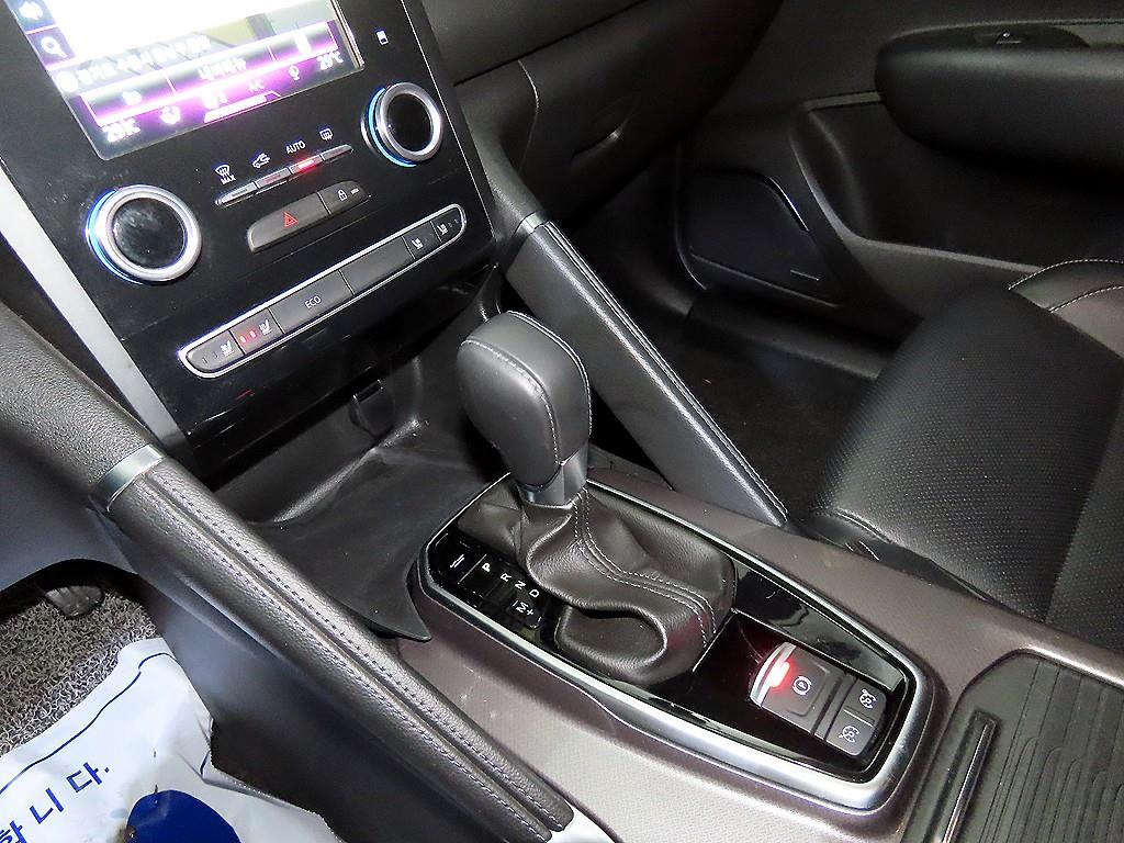 SAMSUNG QM6 - Vista 12