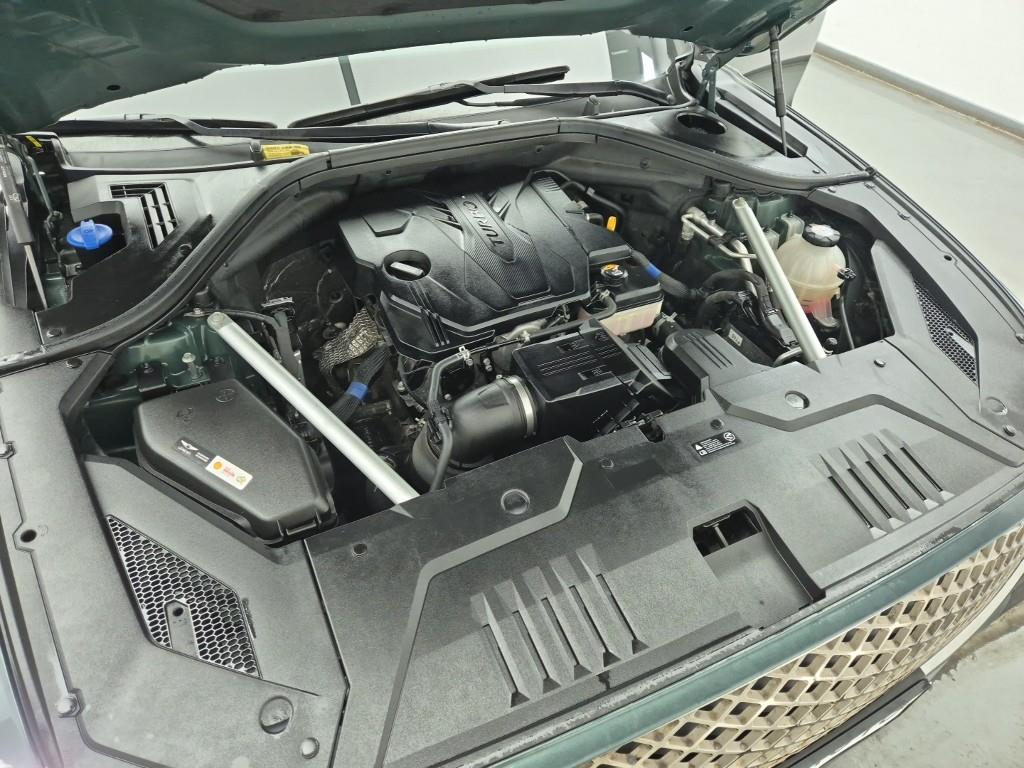 Genesis GV70 - Vista 6