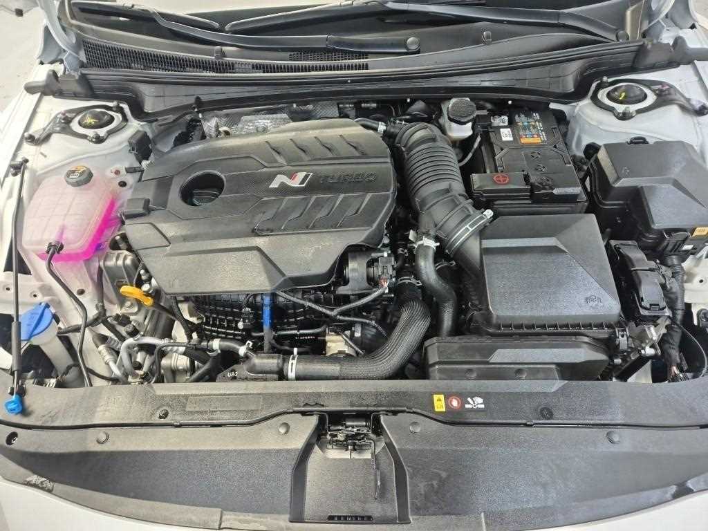 HYUNDAI Avante - Vista 5