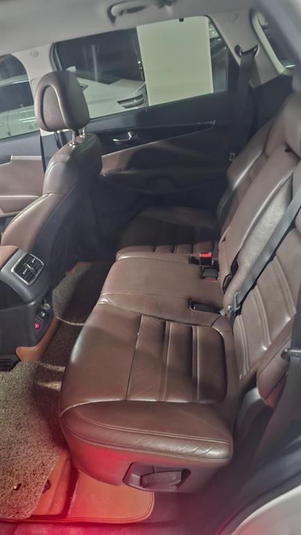 KIA Sorento - Vista 7