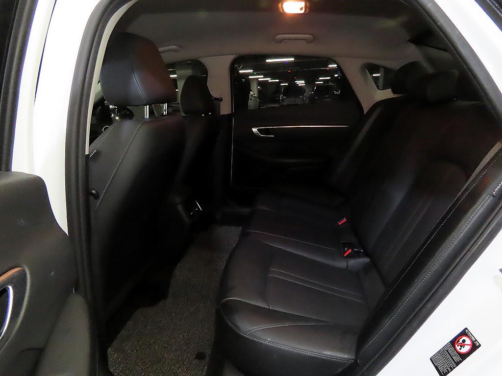 HYUNDAI Sonata - Vista 7