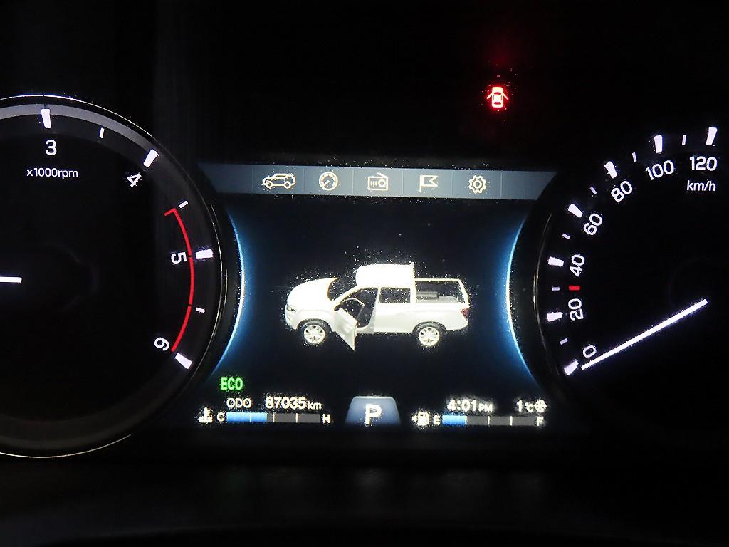 Ssangyong Rexton - Vista 9