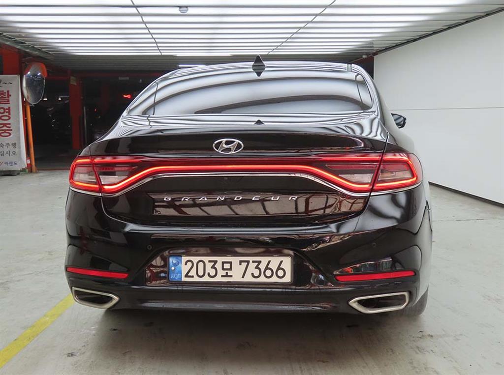 HYUNDAI Grandeur - Vista 3