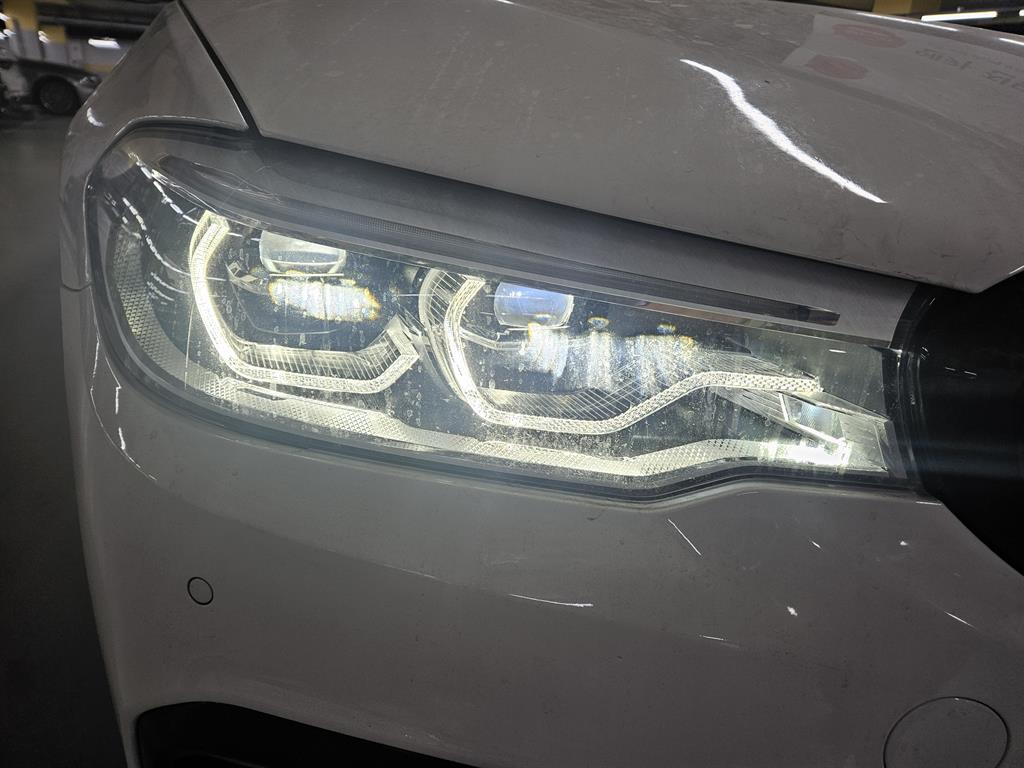 BMW 5 Series - Vista 4