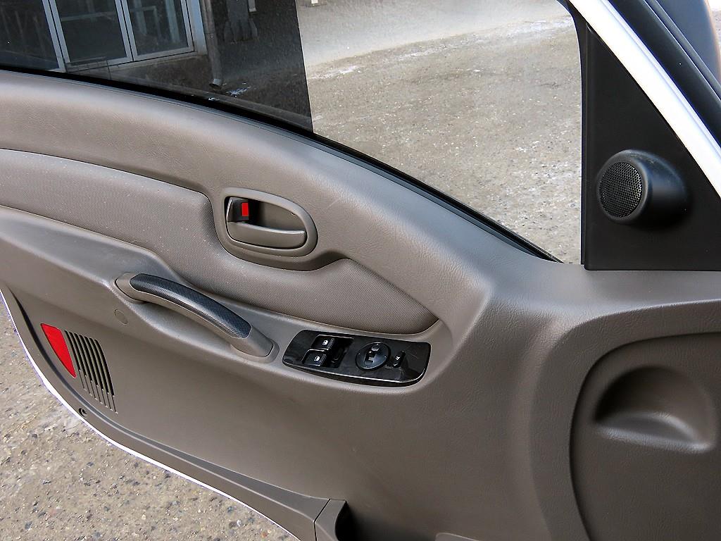 Small Truck Top_Wingbody 2024 Blanco - Importación desde Corea - HF Imports Iquique - Foto 13