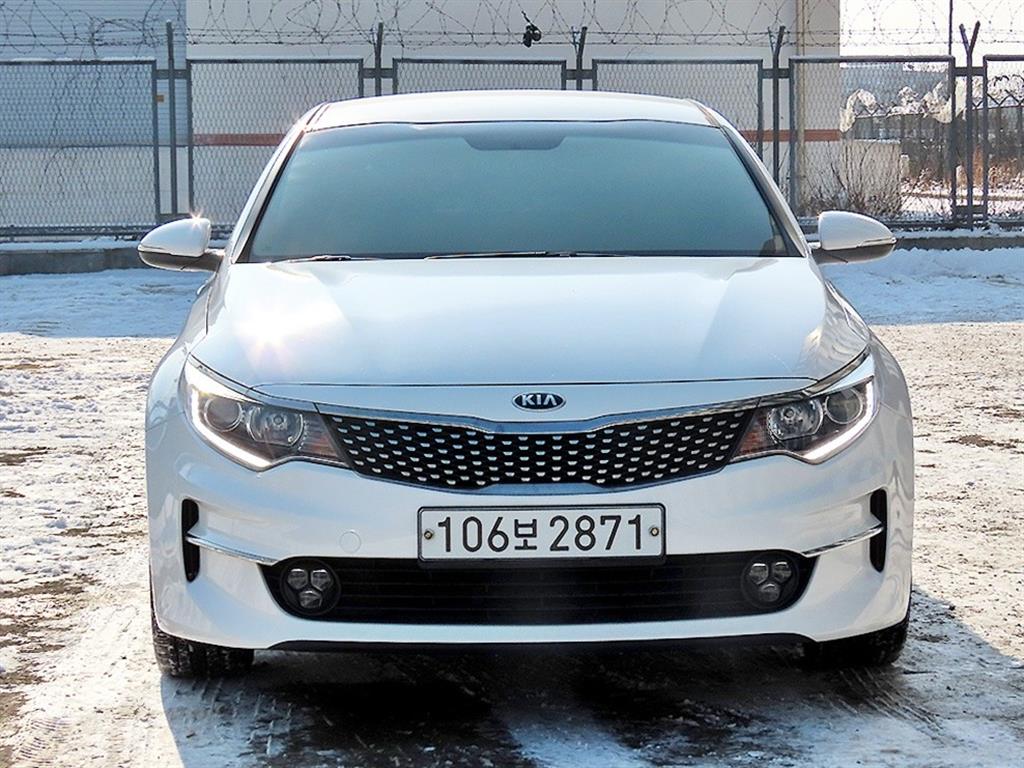 KIA K5 2016 Blanco - Importación desde Corea - HF Imports Iquique - Foto 1