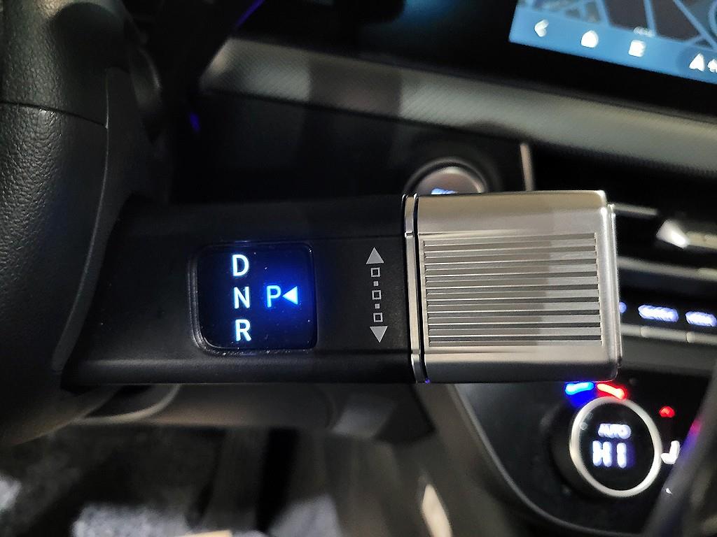 HYUNDAI Sonata - Vista 12