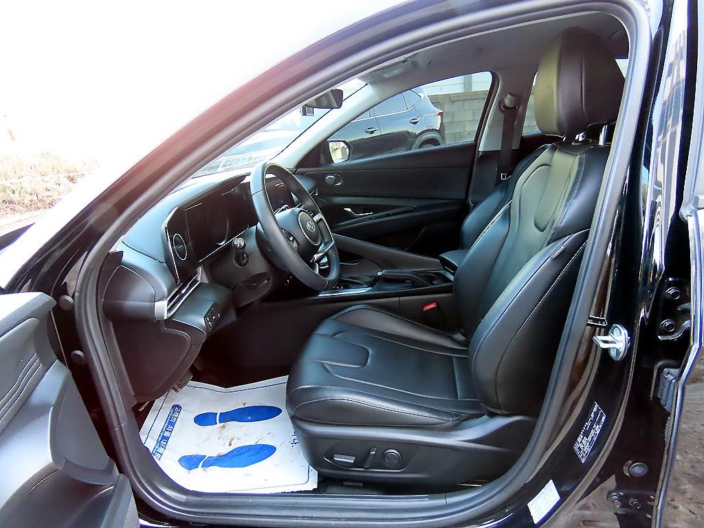 HYUNDAI Avante - Vista 5