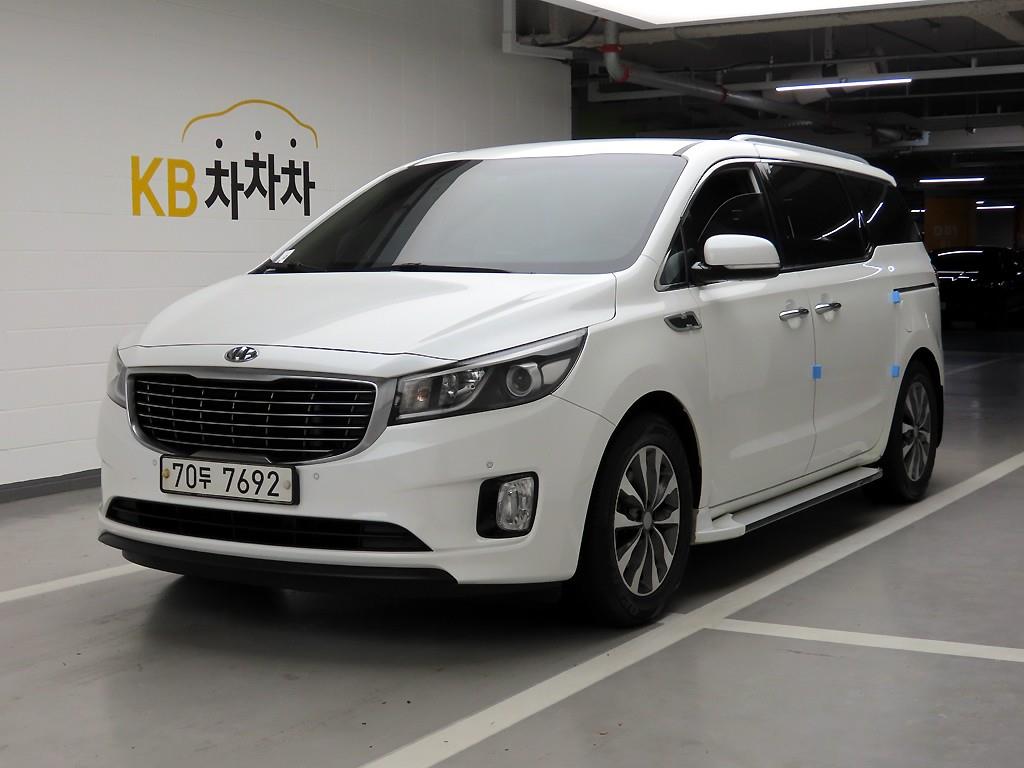 KIA Carnival - Vista 2
