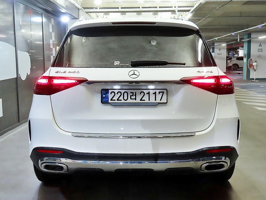 Mercedes Benz GLE Class - Vista 5