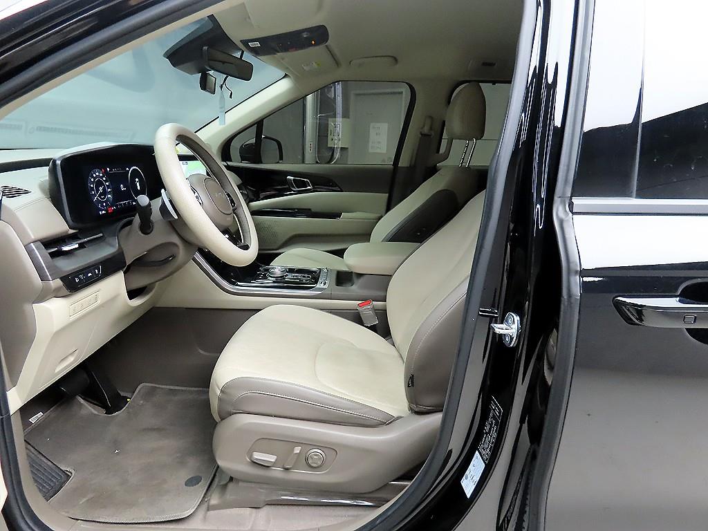 KIA Carnival - Vista 5