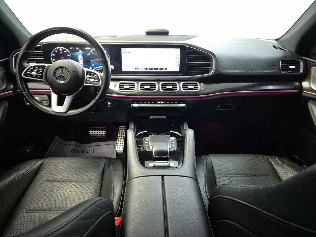Mercedes Benz GLE Class - Vista 7