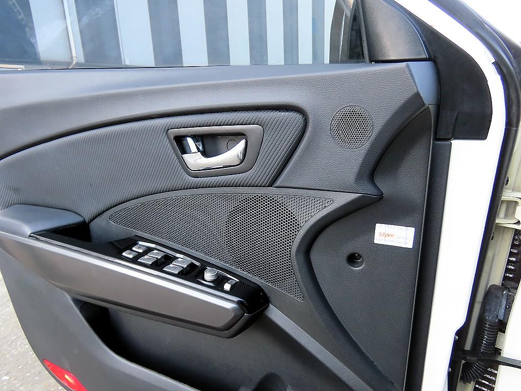 Ssangyong Tivoli - Vista 11