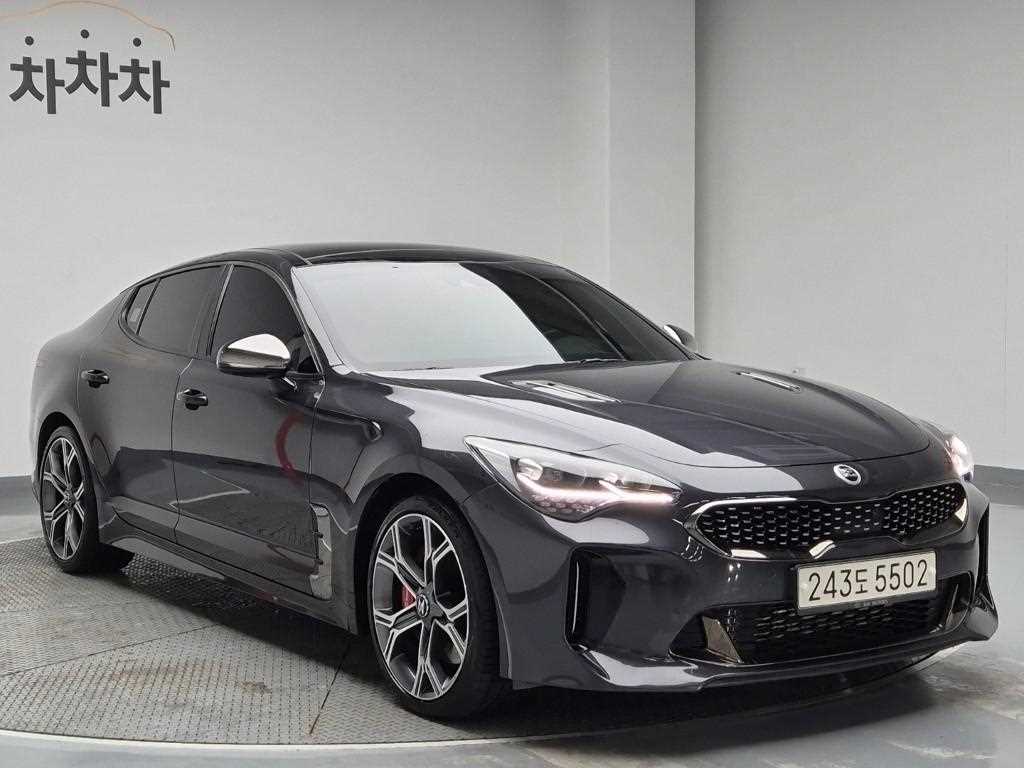 KIA Stinger - Vista 4