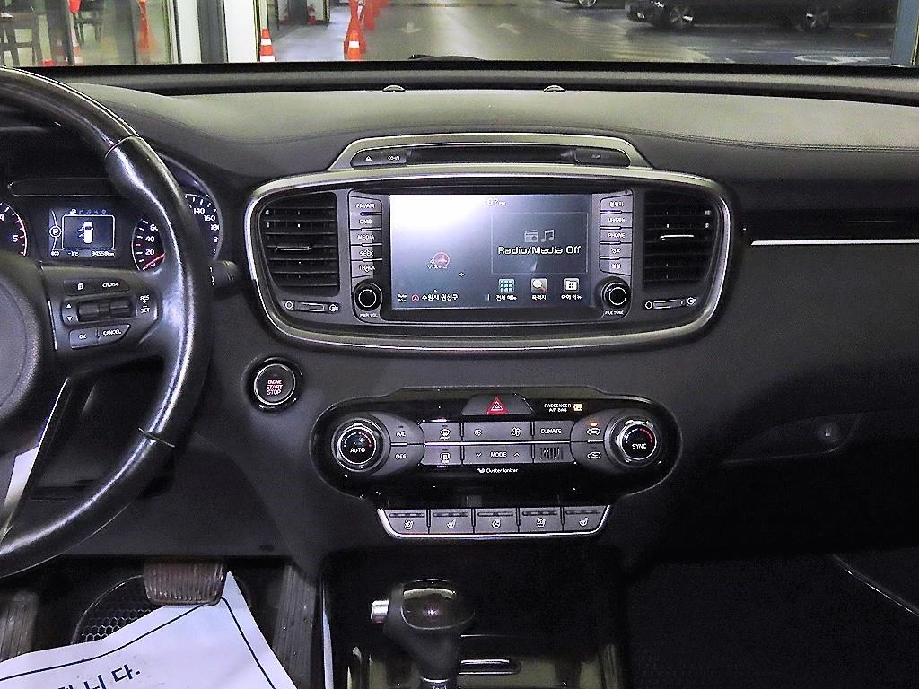 KIA Sorento - Vista 11