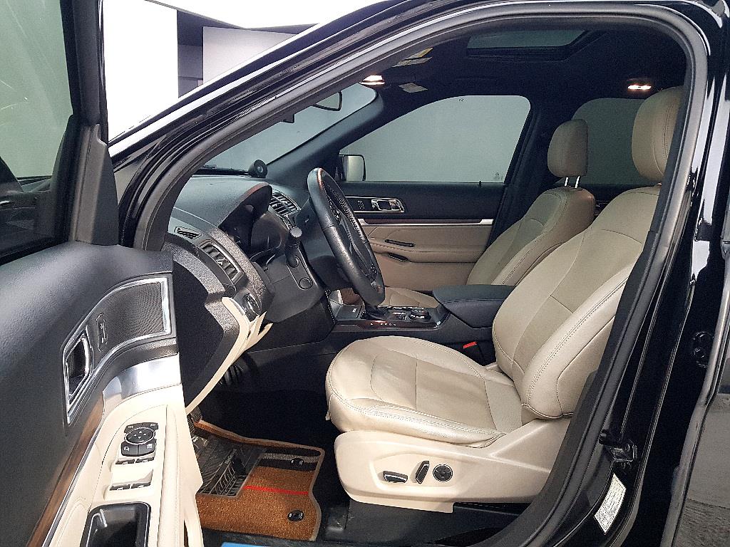 Ford Explorer - Vista 8