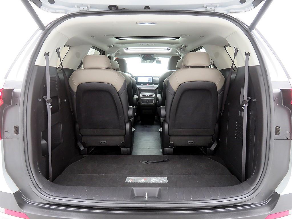 KIA Carnival - Vista 5