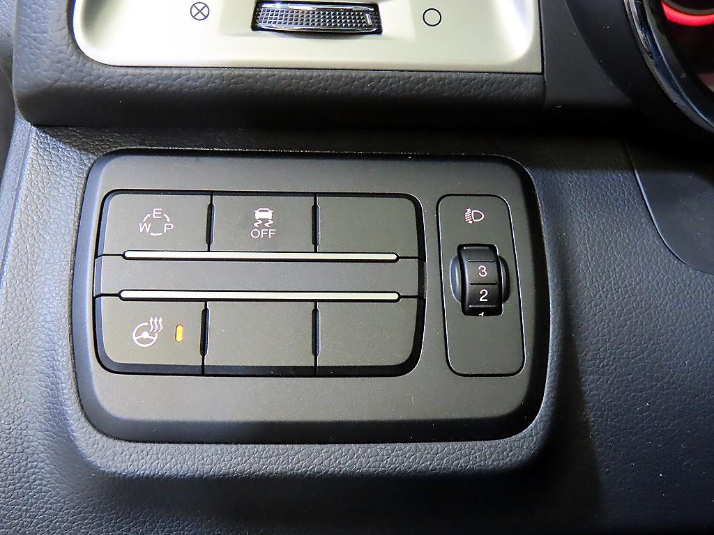 Ssangyong Tivoli 2016 Blanco - Importación desde Corea - HF Imports Iquique - Foto 14